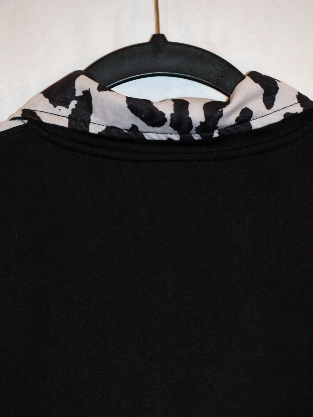Activology Animal Print Trimmed Active Wear Jacket. - Picture 8 of 8